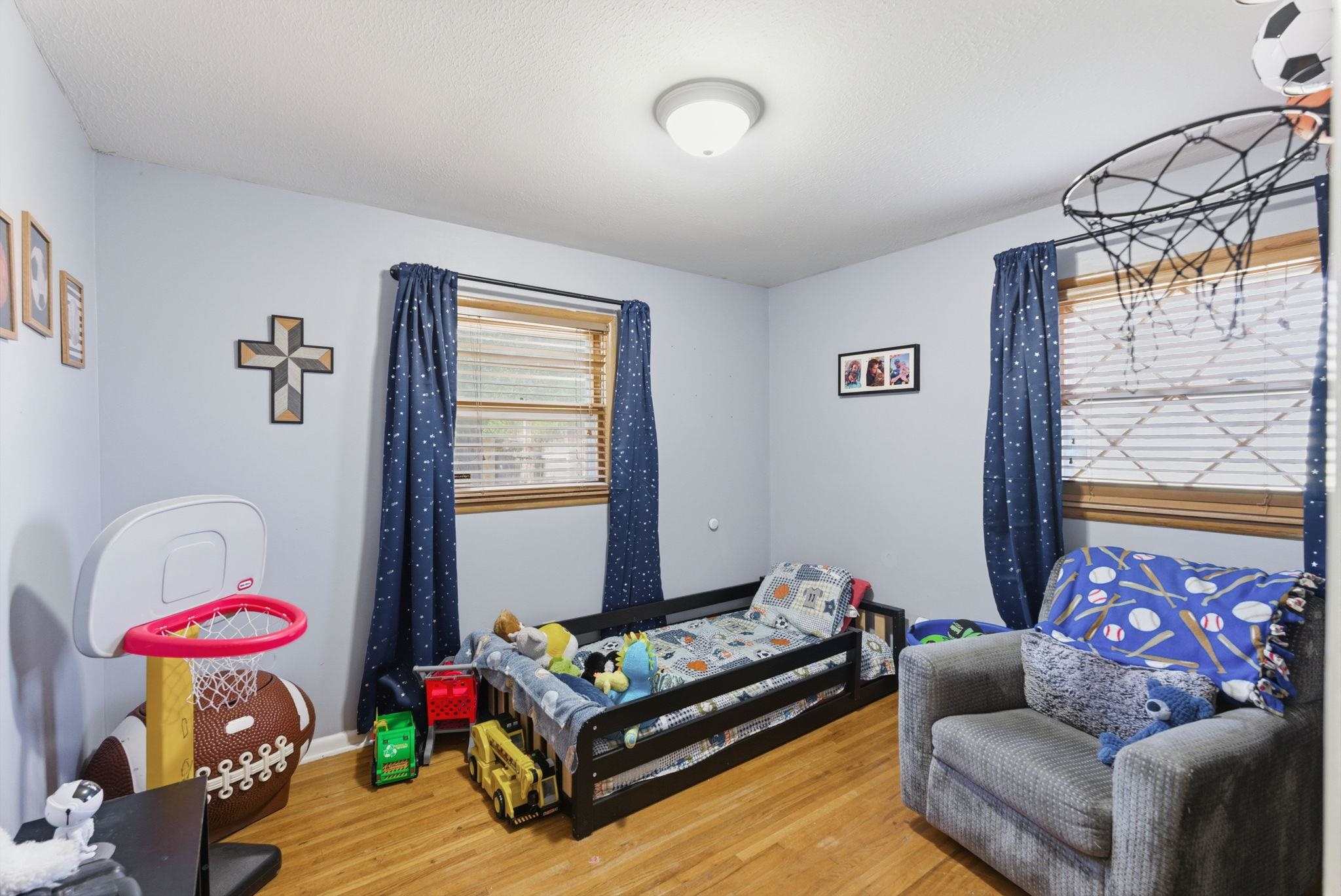 312 N Brownthrush Lane Wichita KS 67212