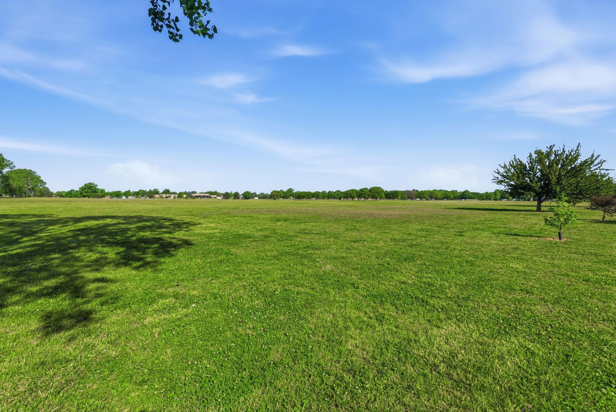 312 N Brownthrush Lane Wichita KS 67212