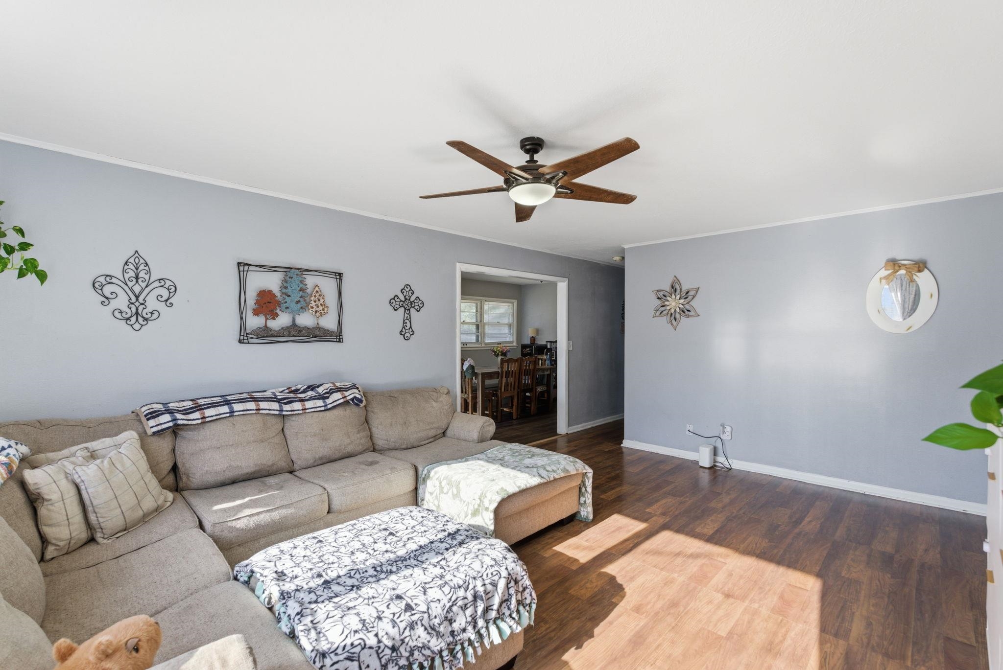 312 N Brownthrush Lane Wichita KS 67212