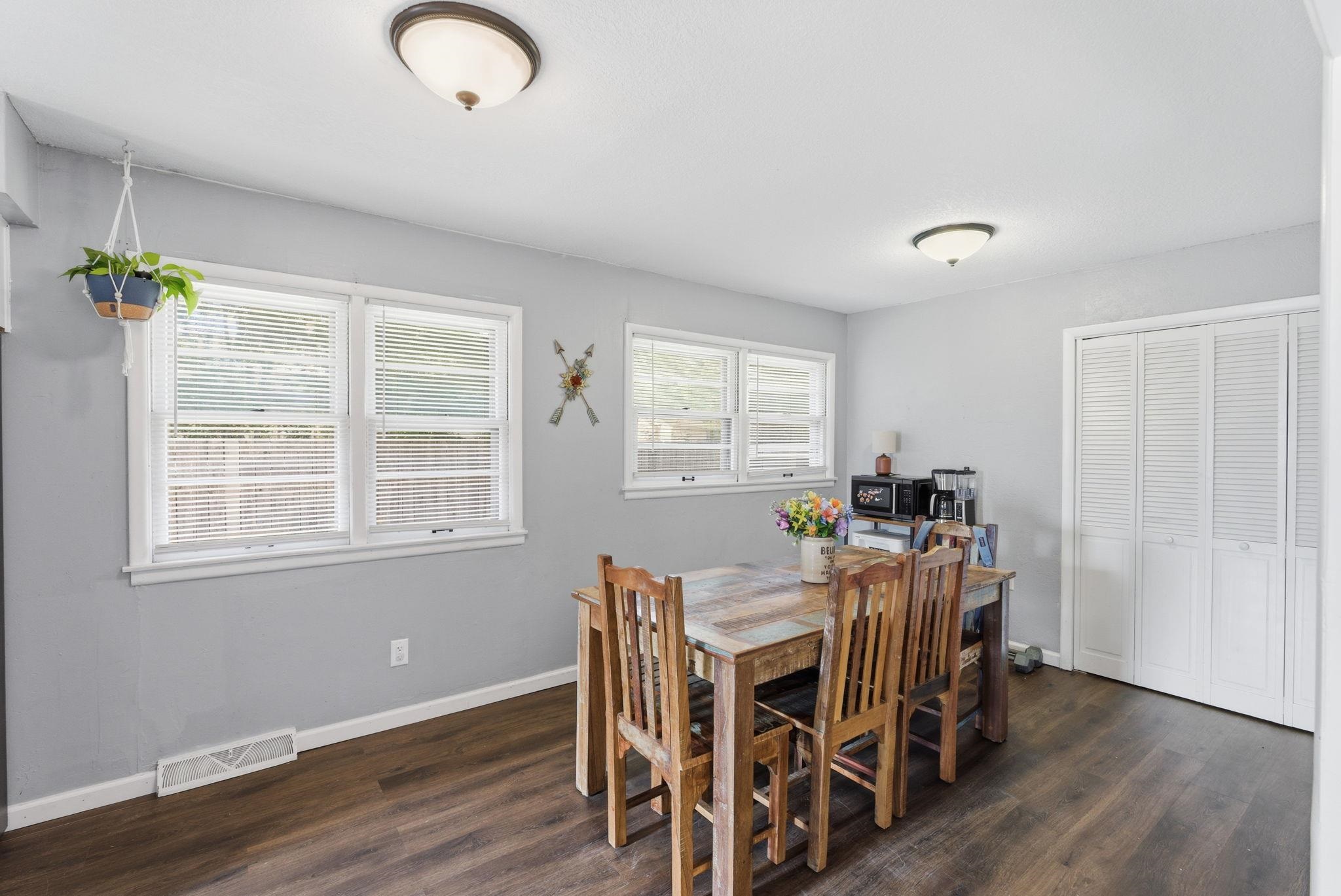 312 N Brownthrush Lane Wichita KS 67212