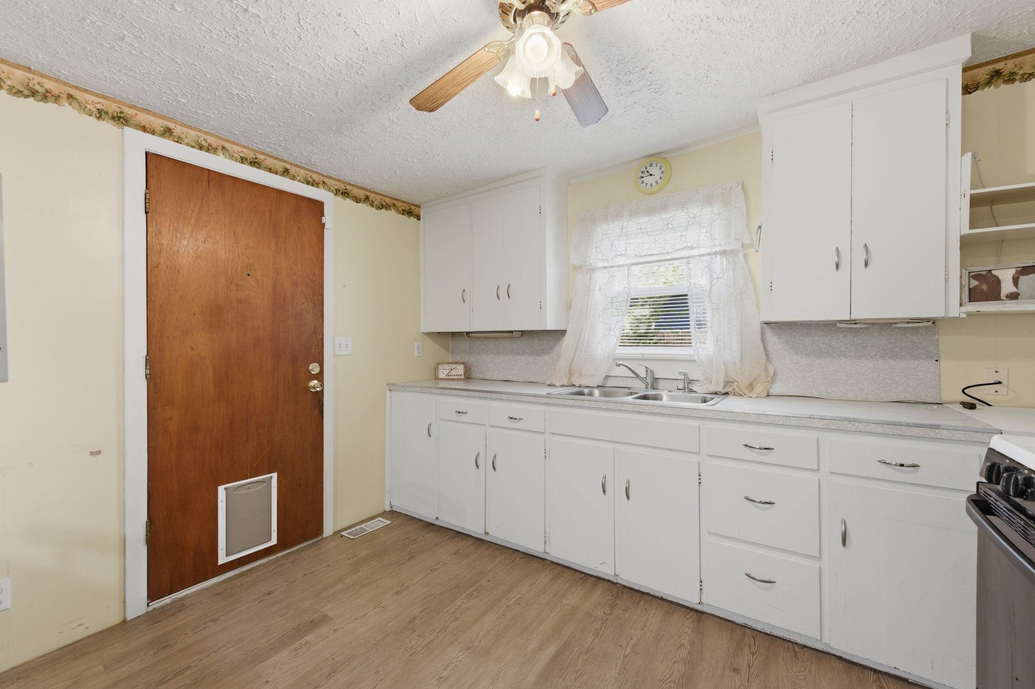 1015 S Glenn Street Wichita KS 67213