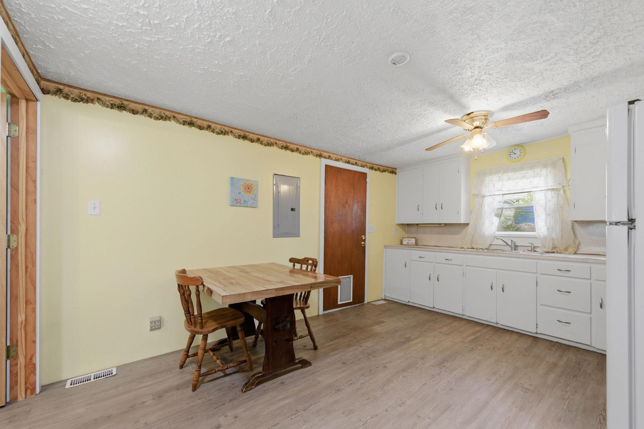 1015 S Glenn Street Wichita KS 67213