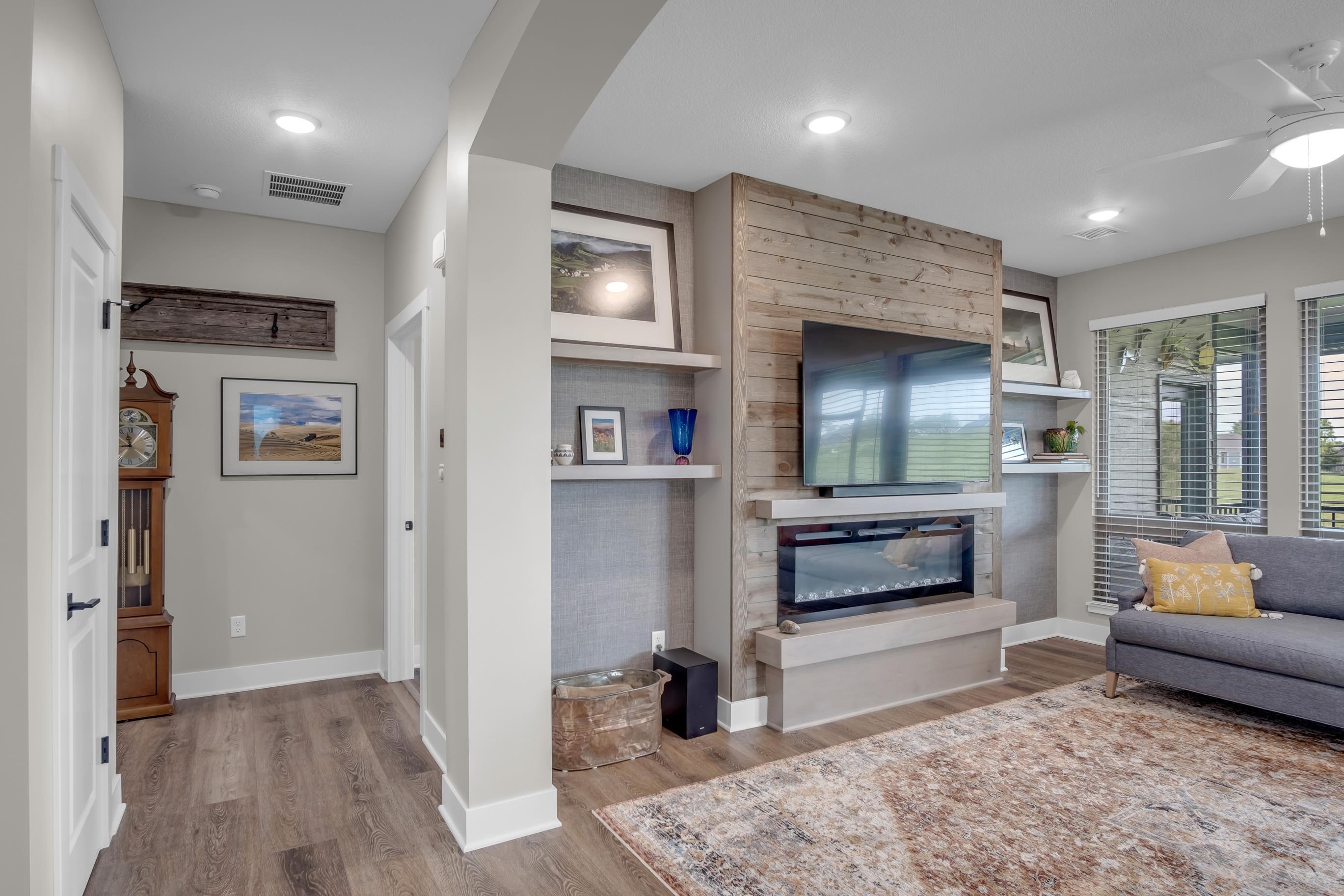 1717 Casey Newton KS 67114