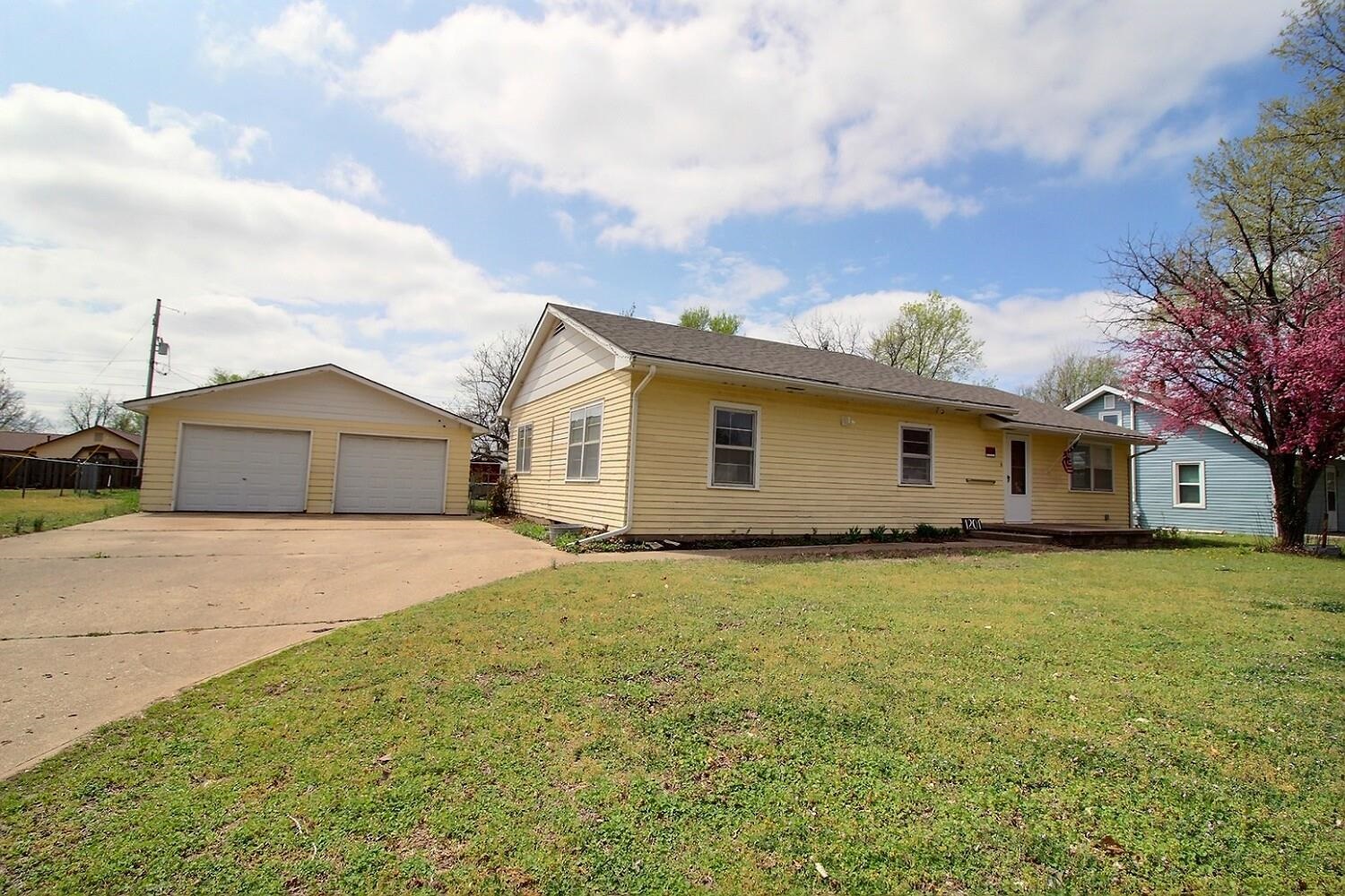 1201 W Oklahoma Avenue Arkansas City KS 67005