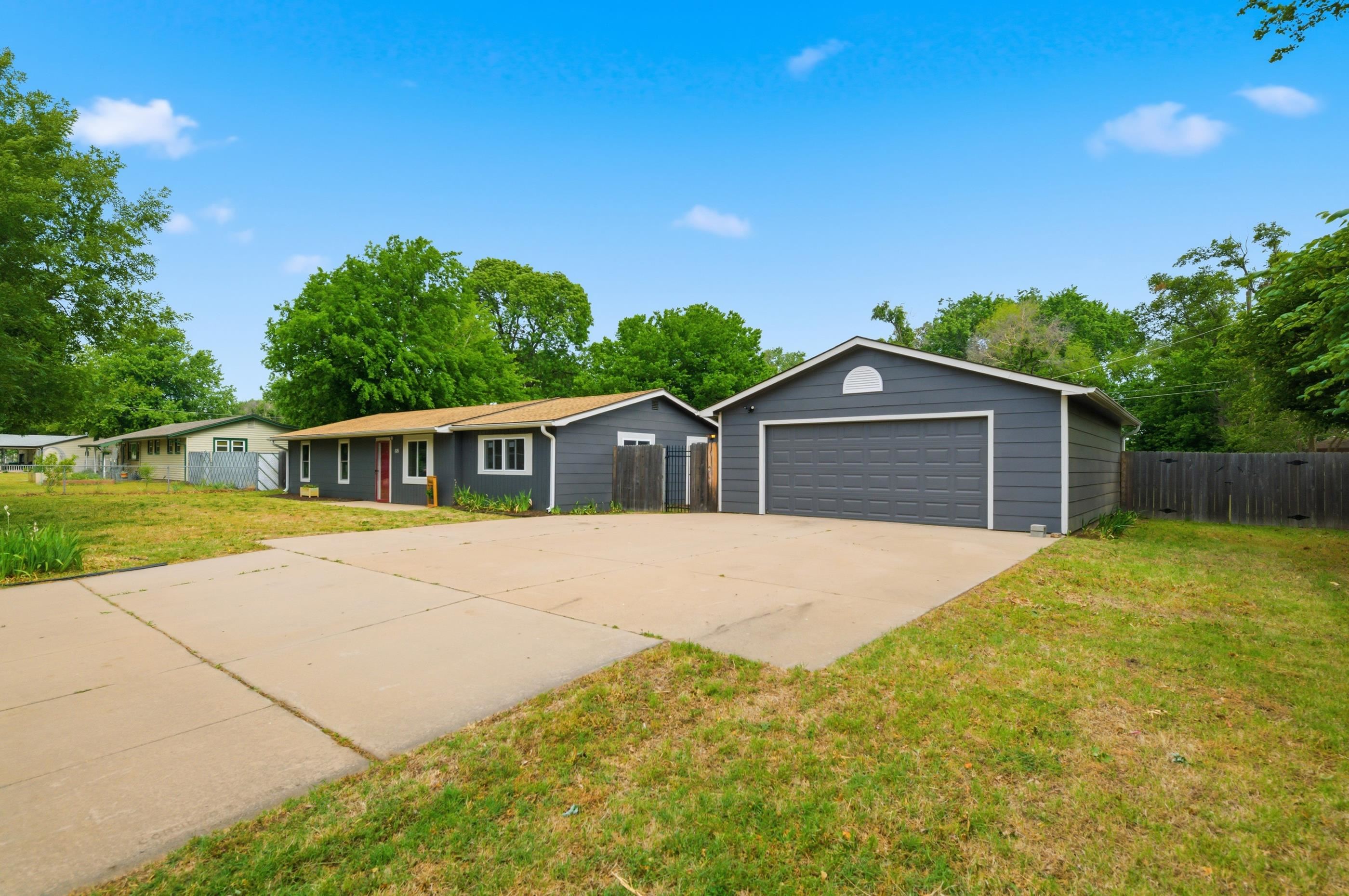 818 W 51st Street S Wichita KS 67217