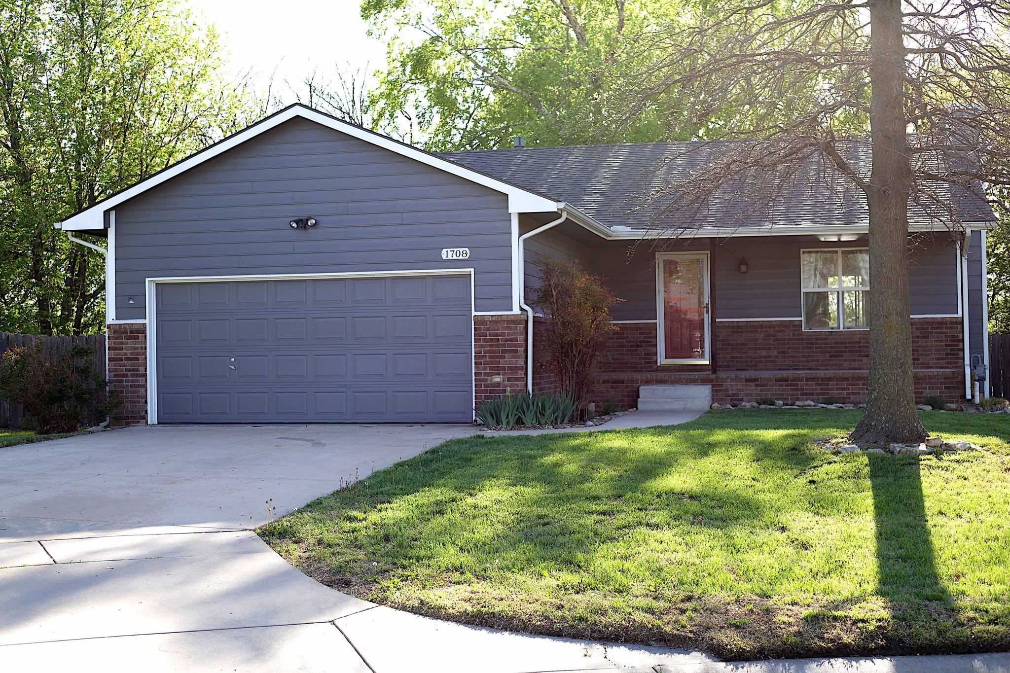 1708 N Wedgewood Mulvane KS 67110