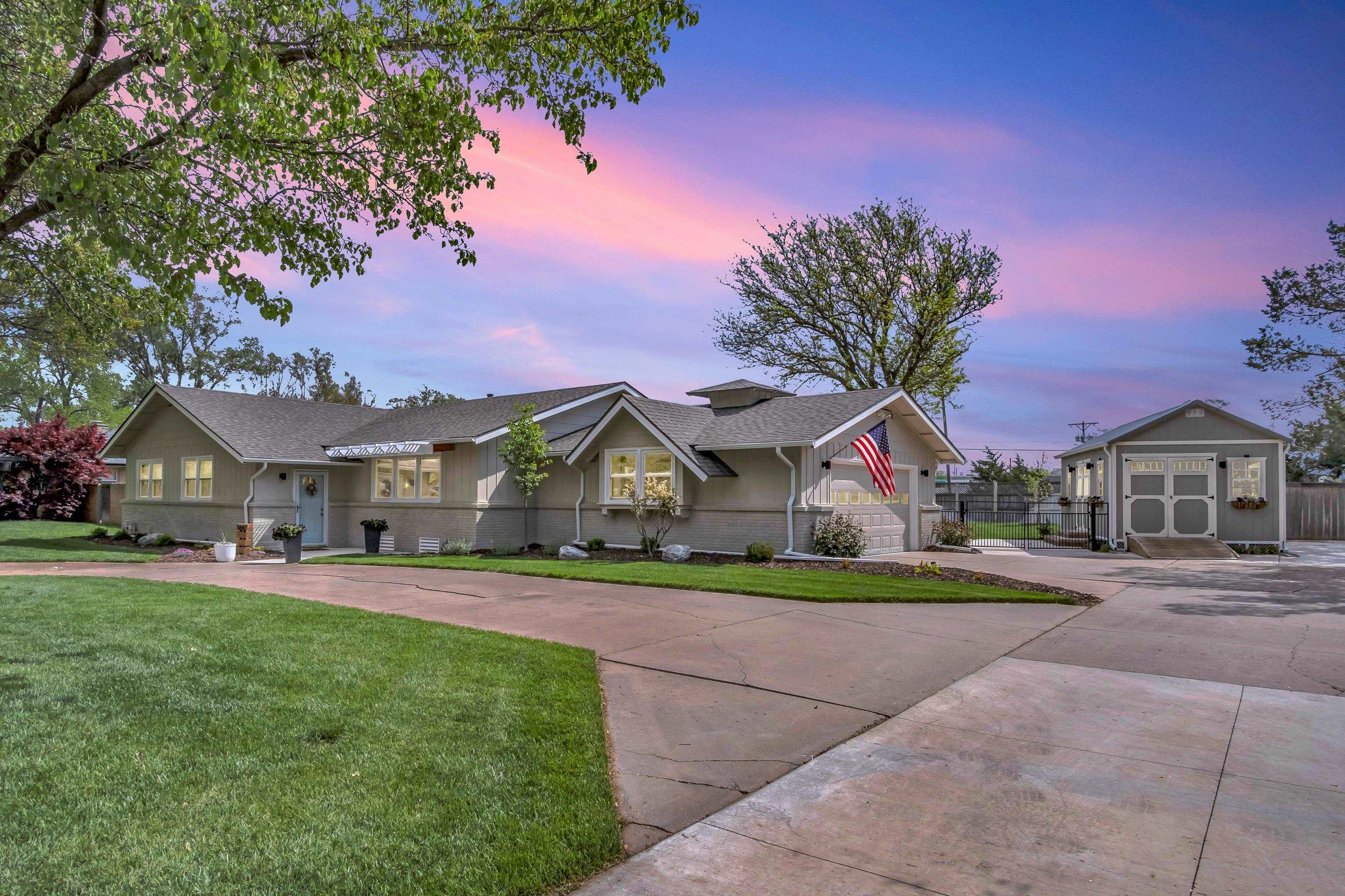 1208 Parkwood Newton KS 67114