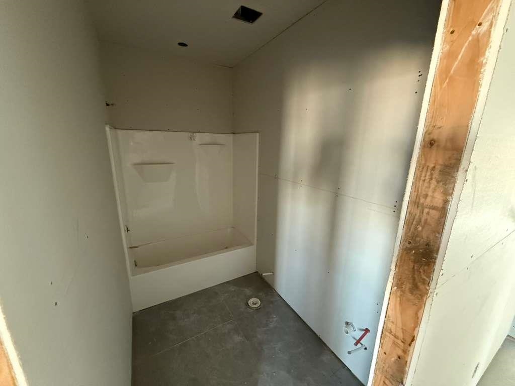 5085 N Toben Drive Bel Aire KS 67226