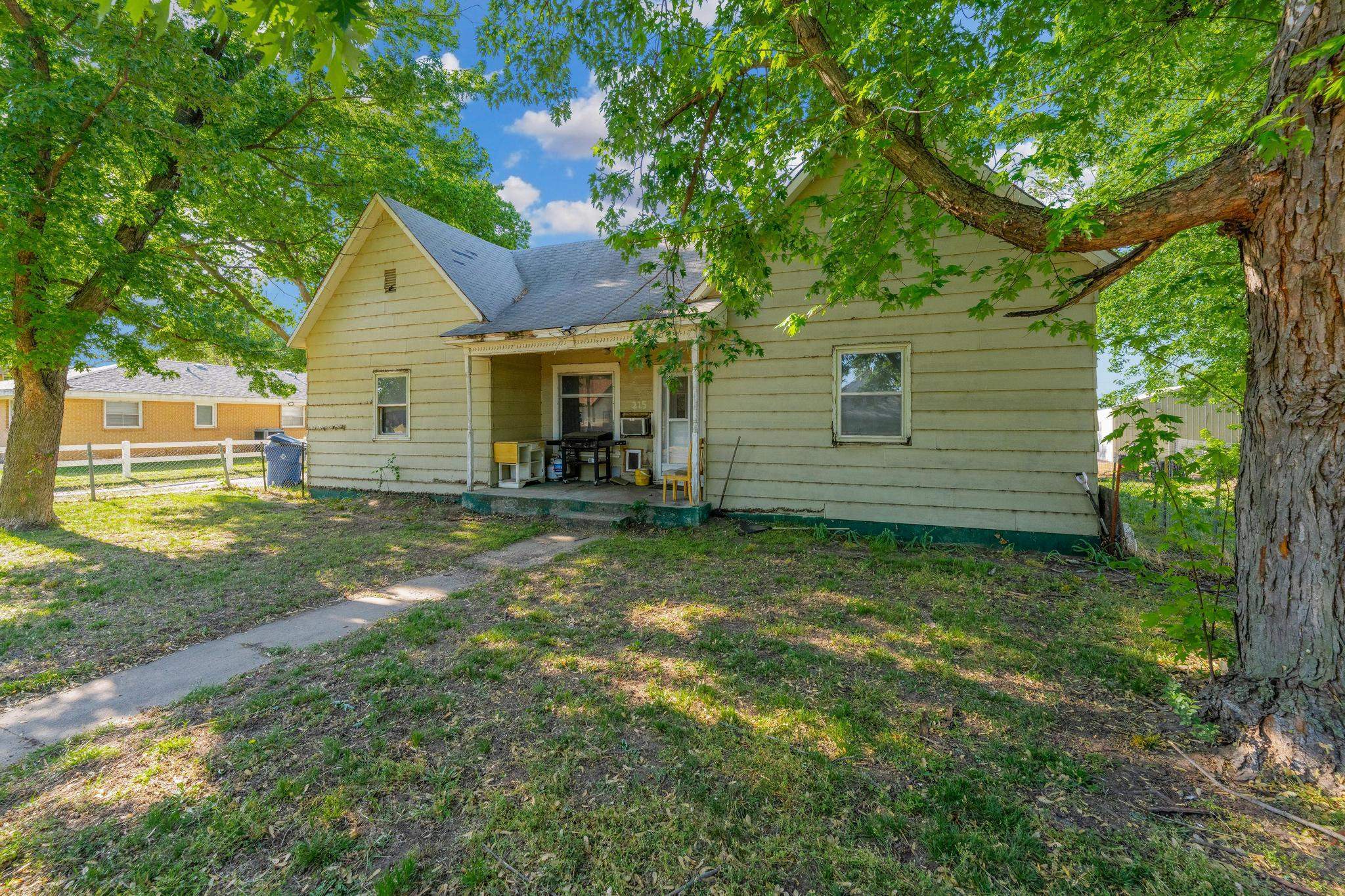 215 W C Avenue Kingman KS 67068