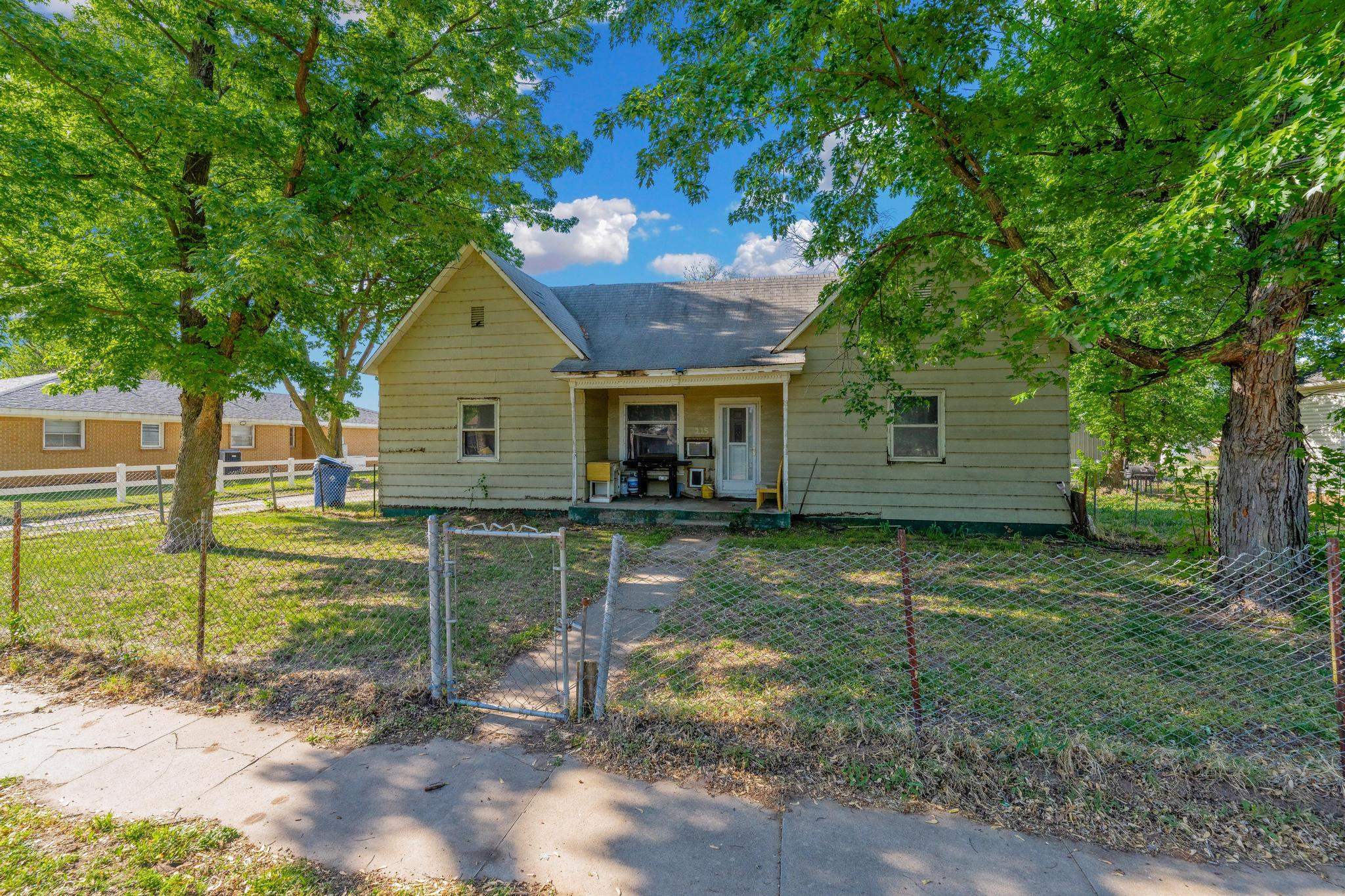 215 W C Avenue Kingman KS 67068