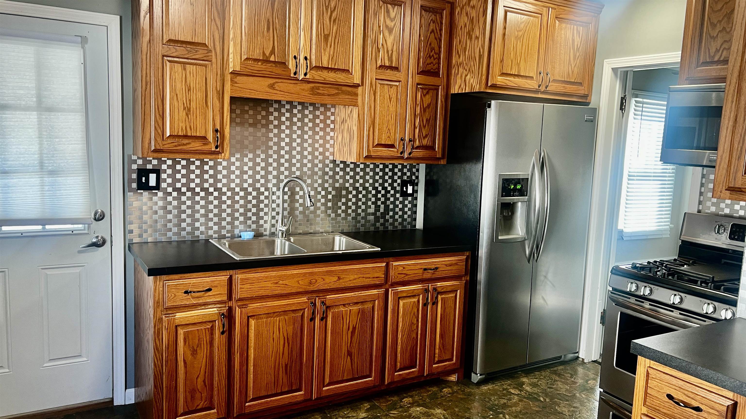 411 W Chestnut Arkansas City KS 67005