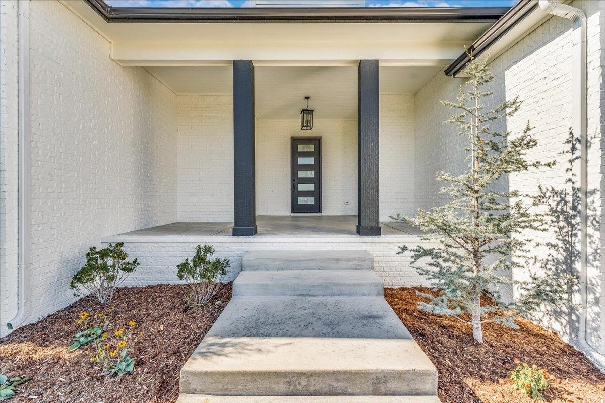 2701 N Anna Street Wichita KS 67205