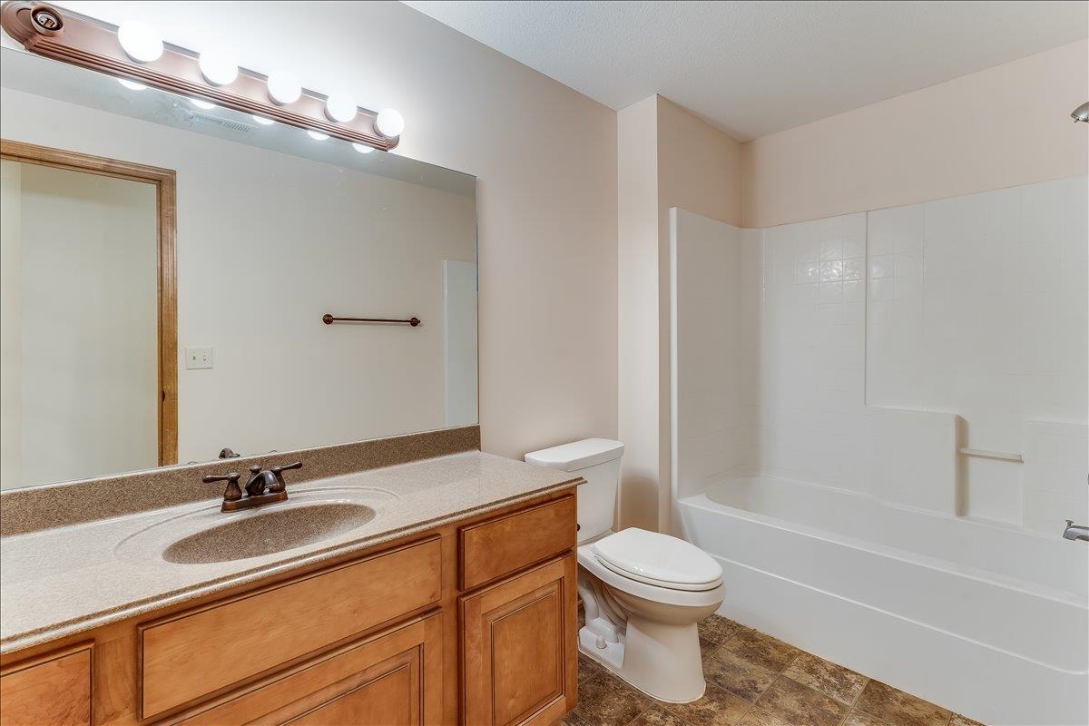 2531 N Rough Creek Derby KS 67037