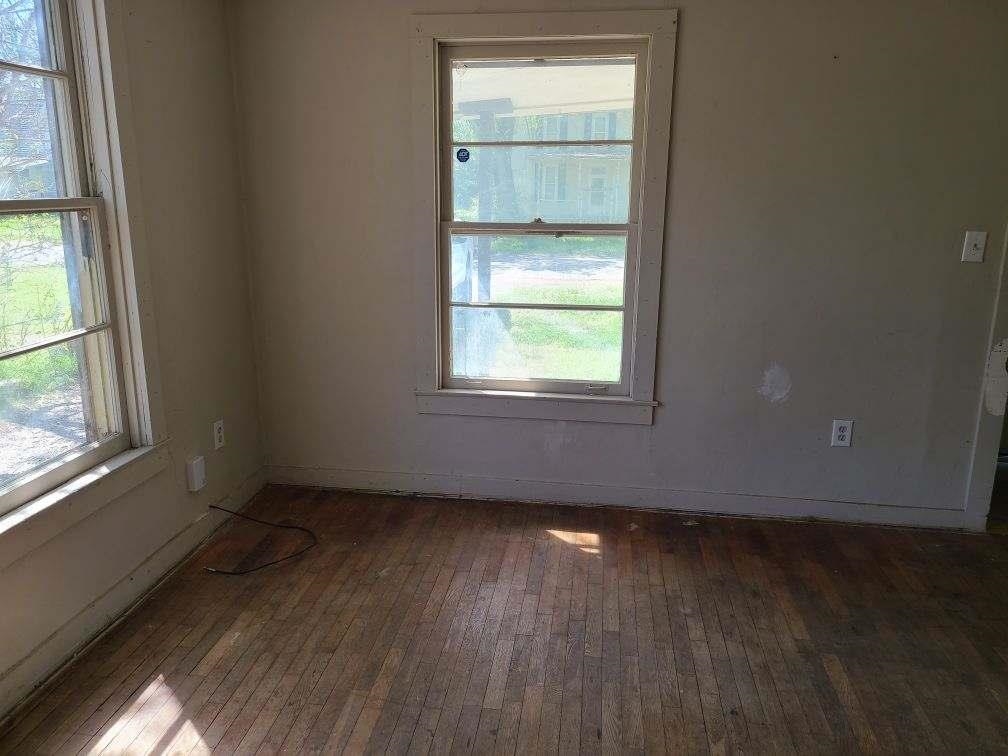 442 W 8th Avenue Winfield KS 67156
