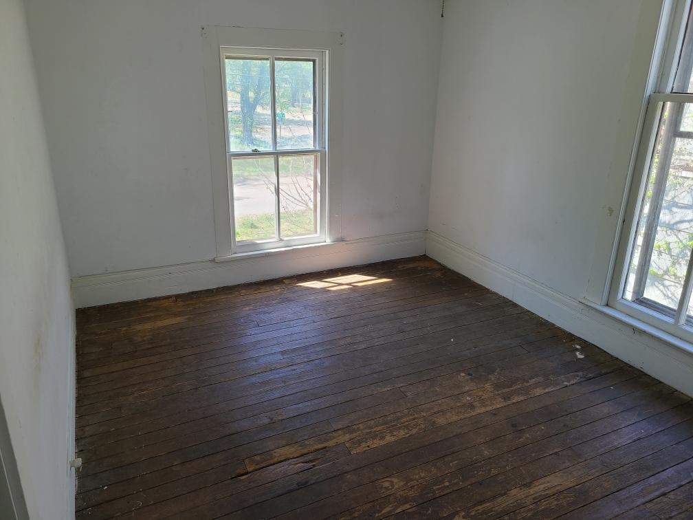 442 W 8th Avenue Winfield KS 67156