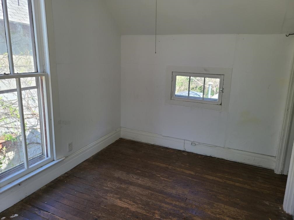 442 W 8th Avenue Winfield KS 67156