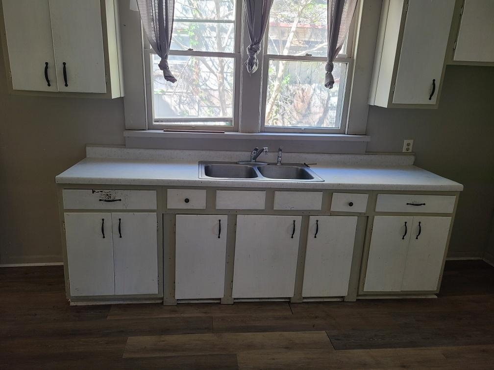 442 W 8th Avenue Winfield KS 67156