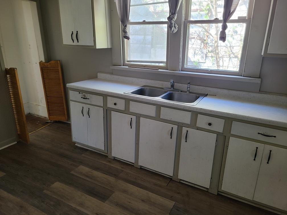442 W 8th Avenue Winfield KS 67156