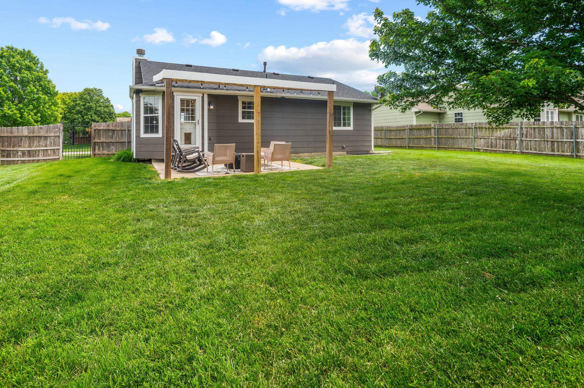 2427 N Parkdale Wichita KS 67205