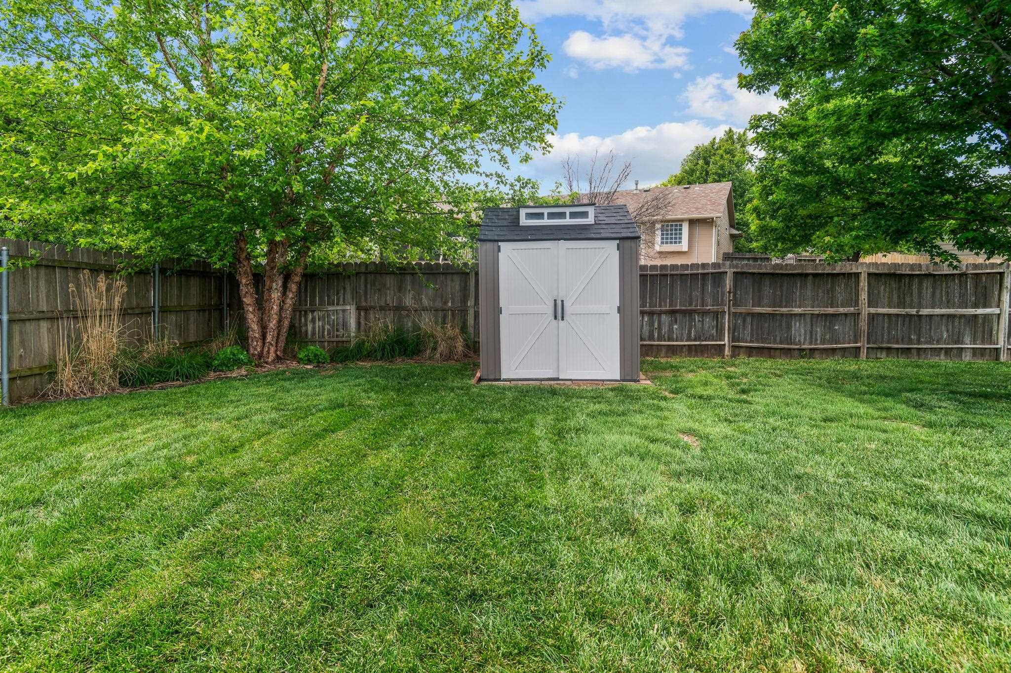 2427 N Parkdale Wichita KS 67205