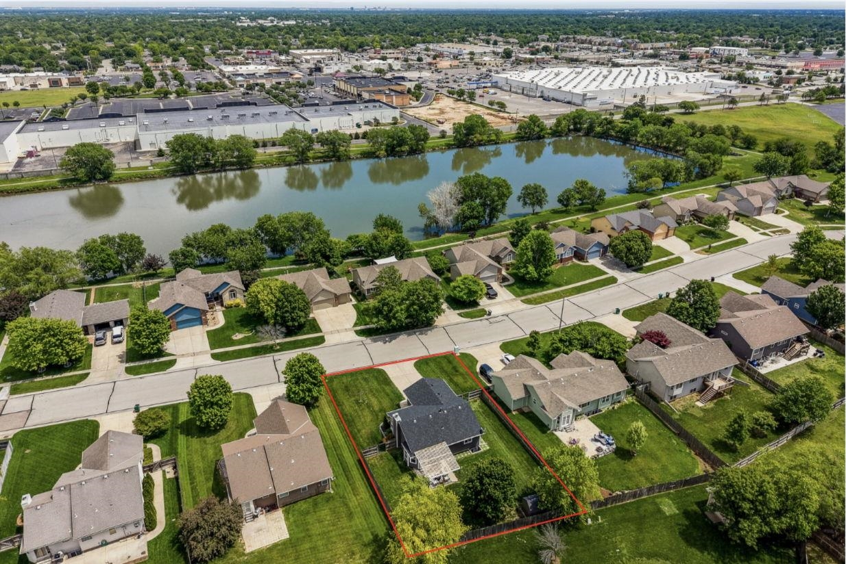 2427 N Parkdale Wichita KS 67205