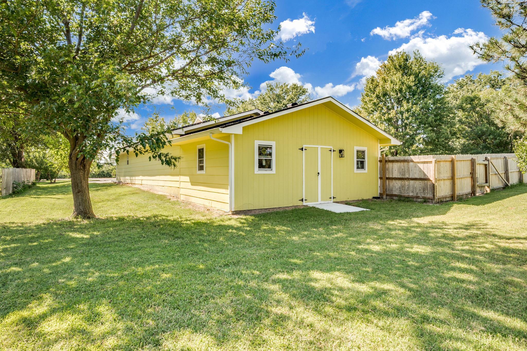 3930 N Oliver Street Bel Aire KS 67220