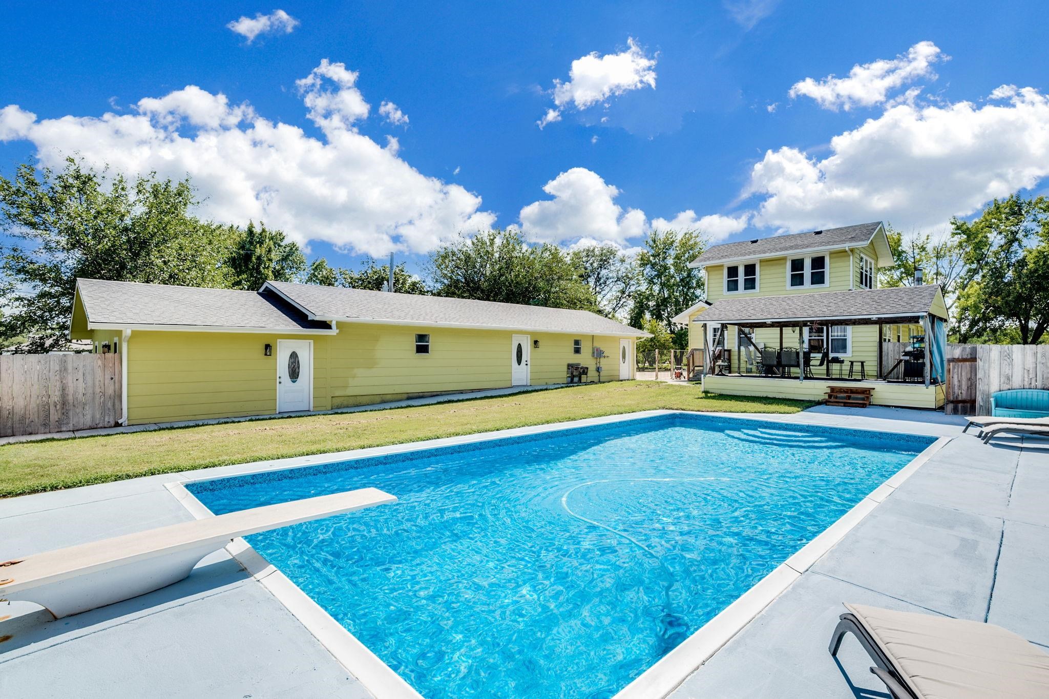 3930 N Oliver Street Bel Aire KS 67220