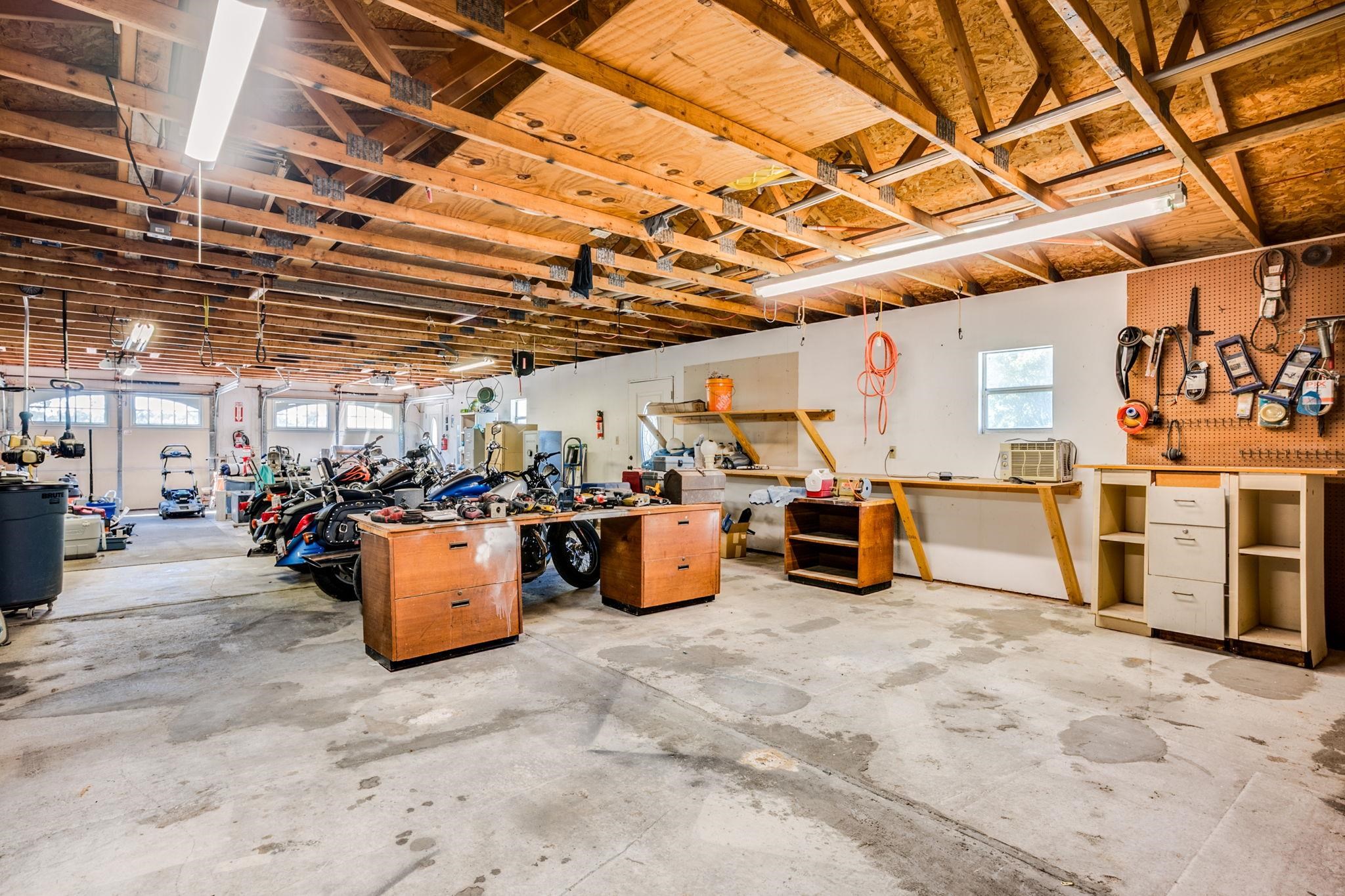 3930 N Oliver Street Bel Aire KS 67220