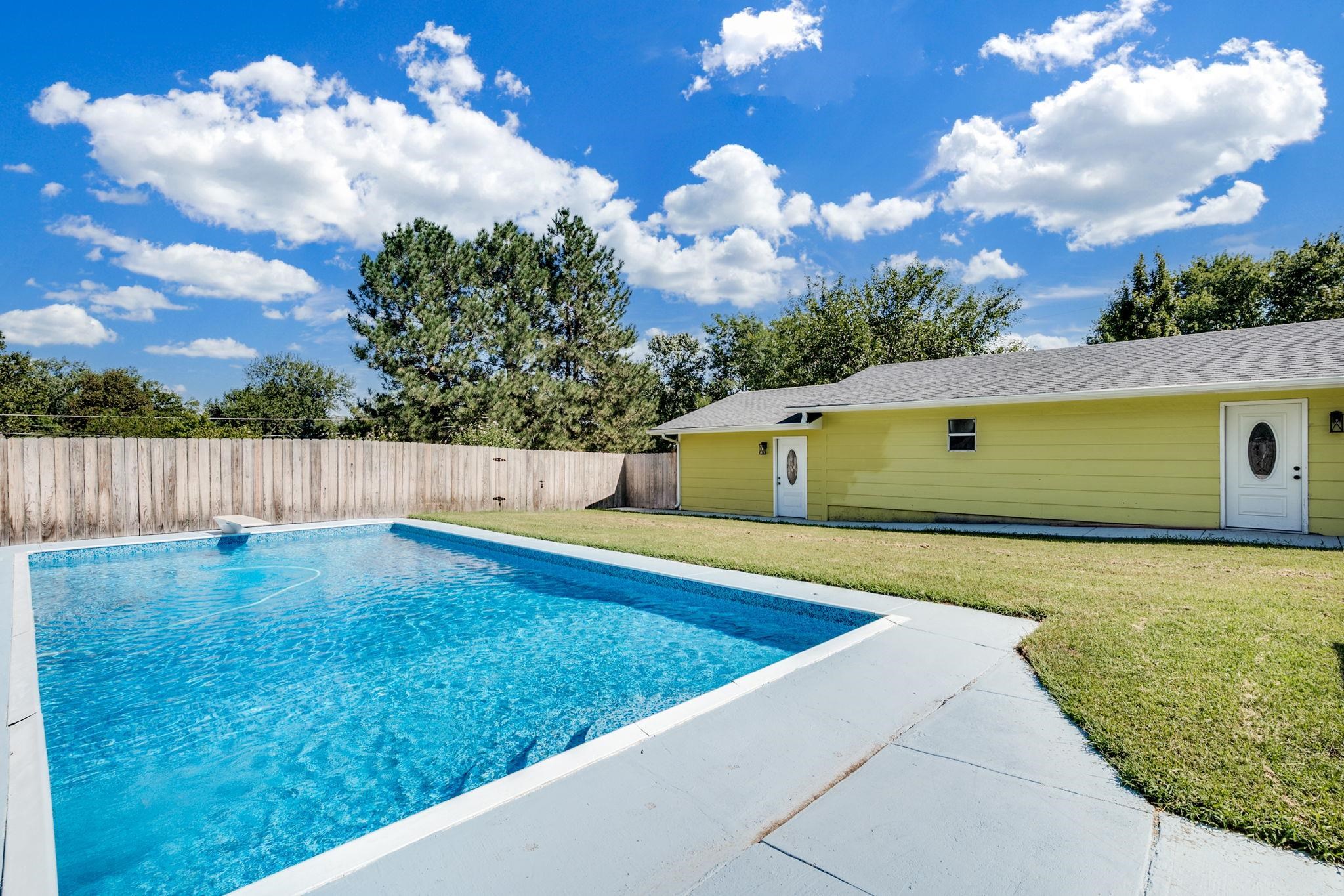 3930 N Oliver Street Bel Aire KS 67220