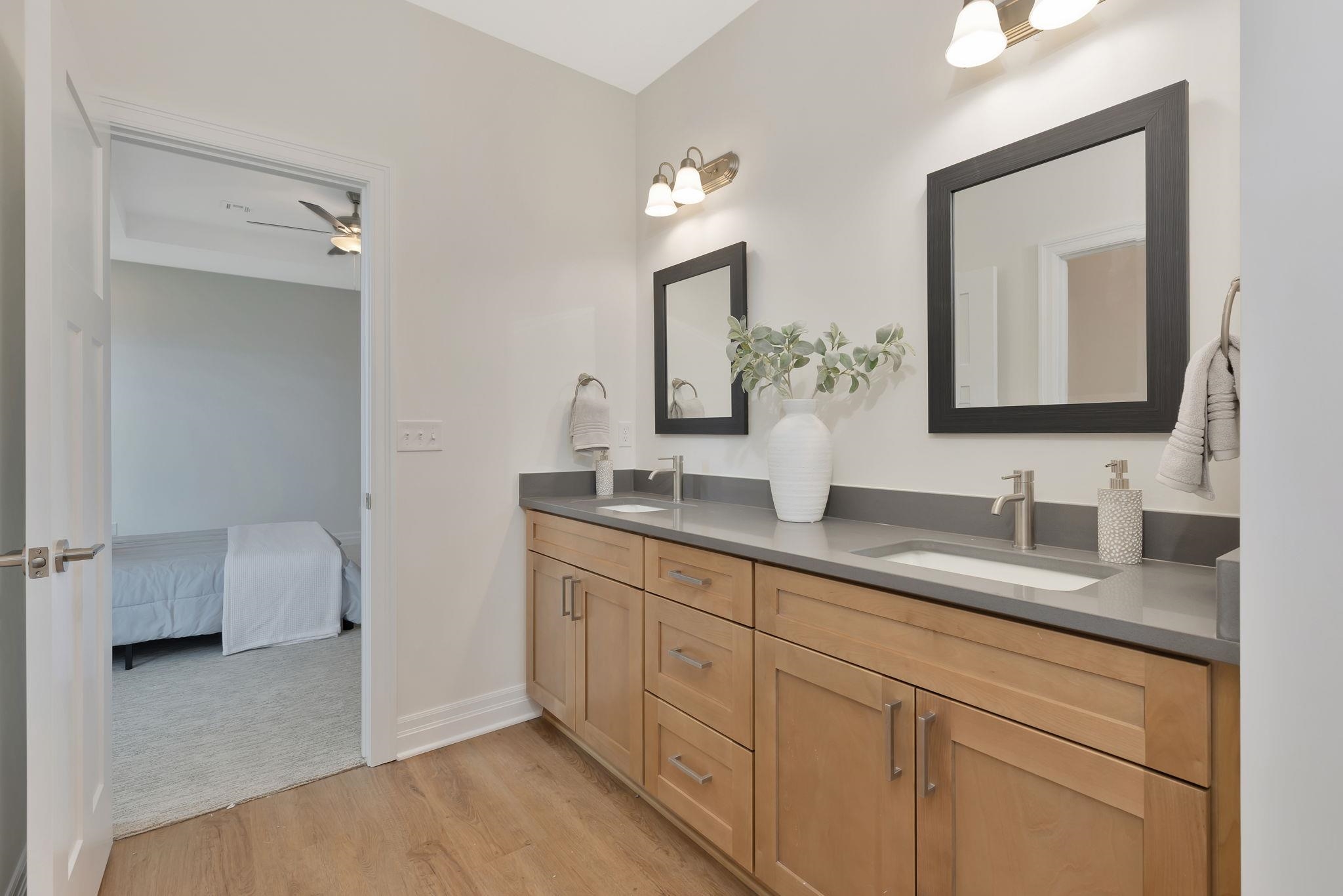 5242 N Colonial Avenue Bel Aire KS 67226