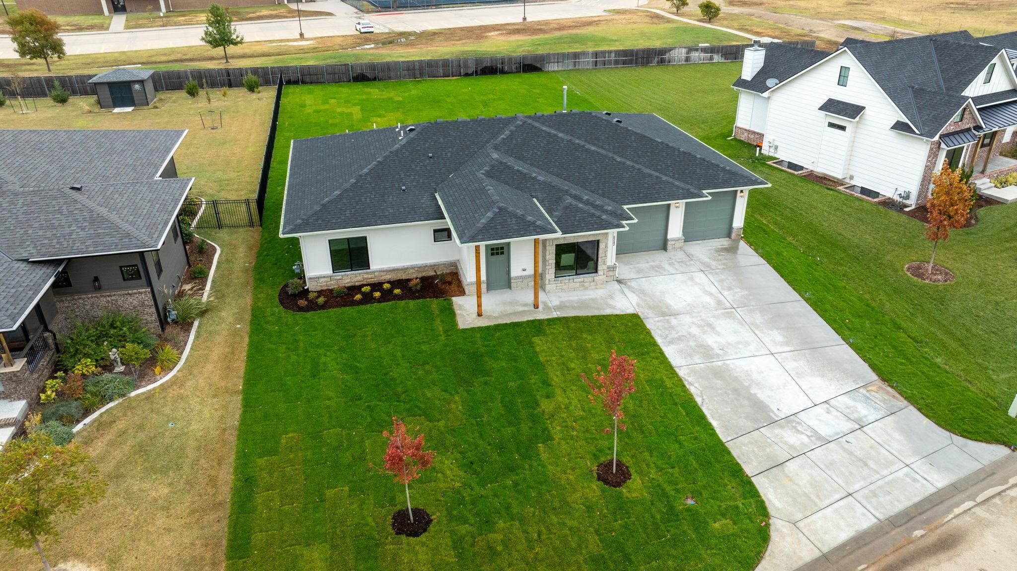 5242 N Colonial Avenue Bel Aire KS 67226