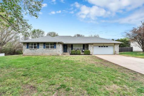 24 E Huntington Augusta KS 67010