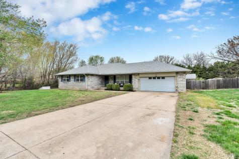 24 E Huntington Augusta KS 67010