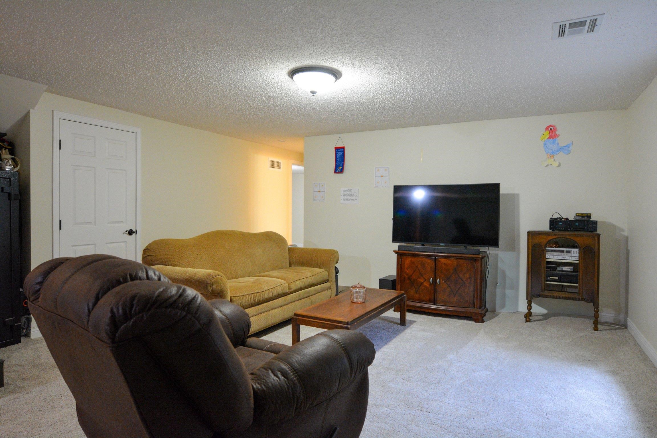 5042 N Primrose Court Park City KS 67219