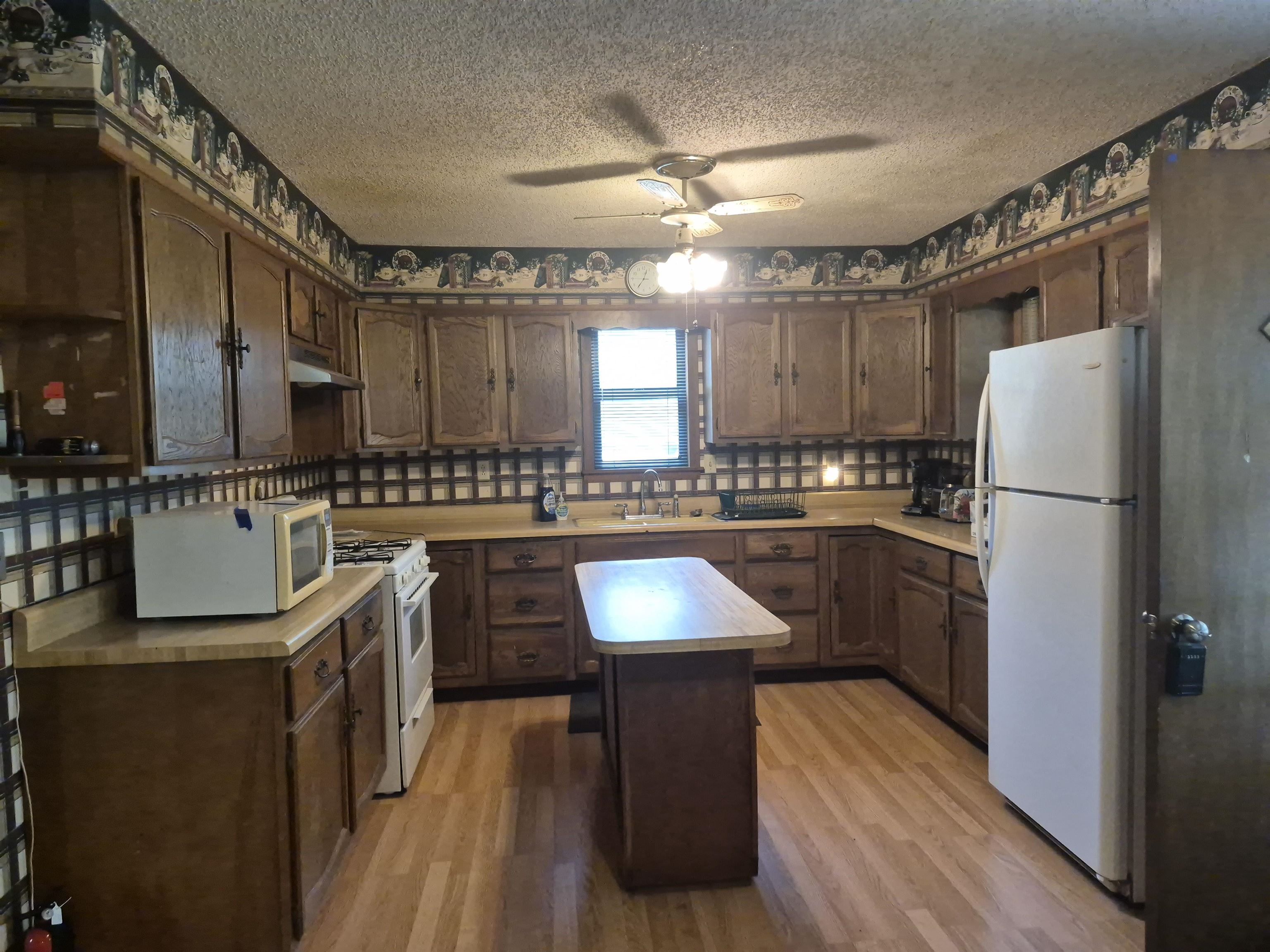 512 N Greenwood Avenue Severy KS 67137