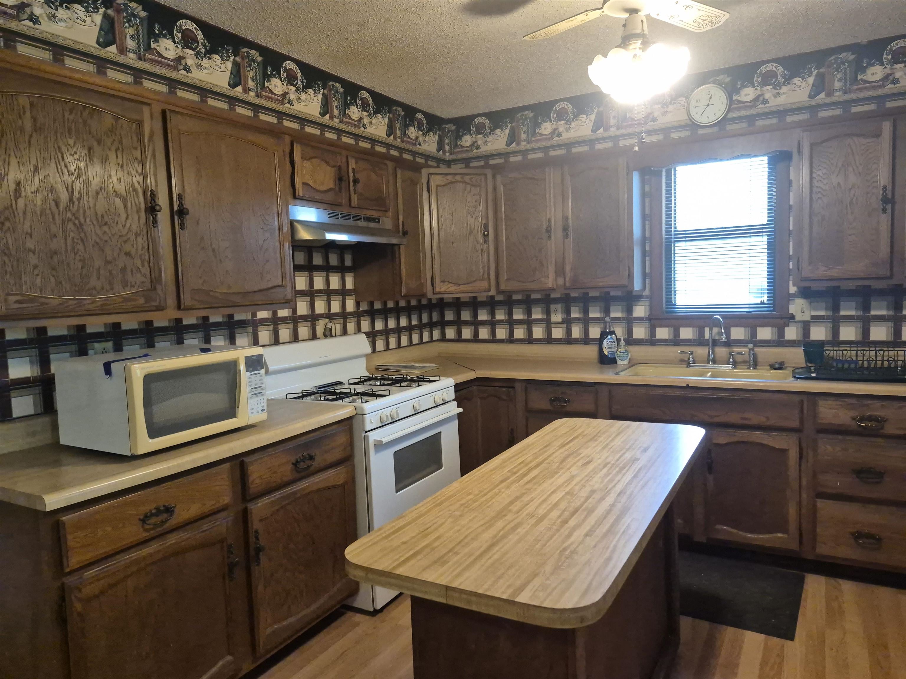 512 N Greenwood Avenue Severy KS 67137