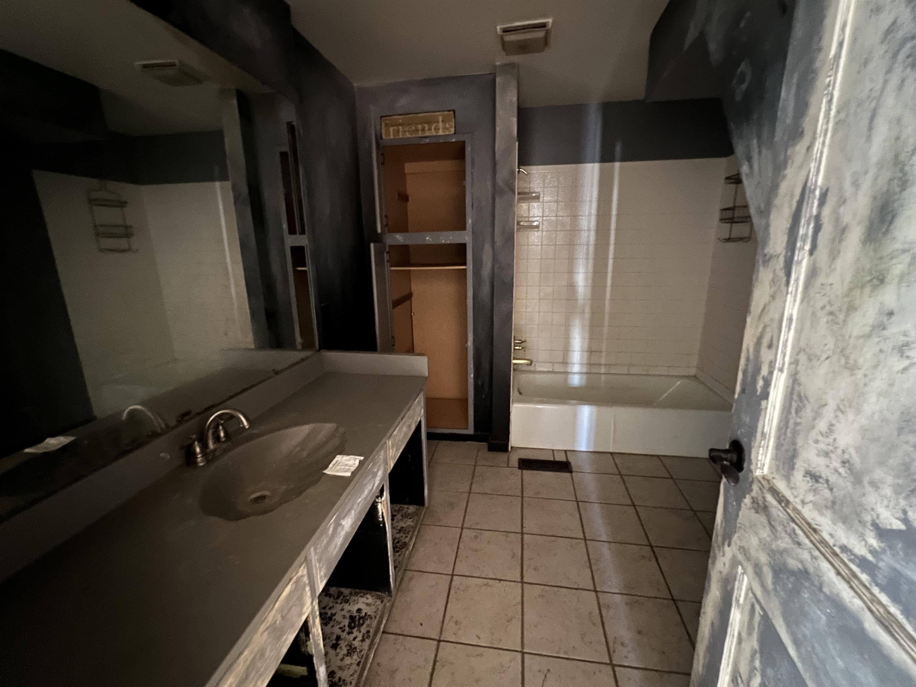 323 W 4th Street Wellington KS 67152