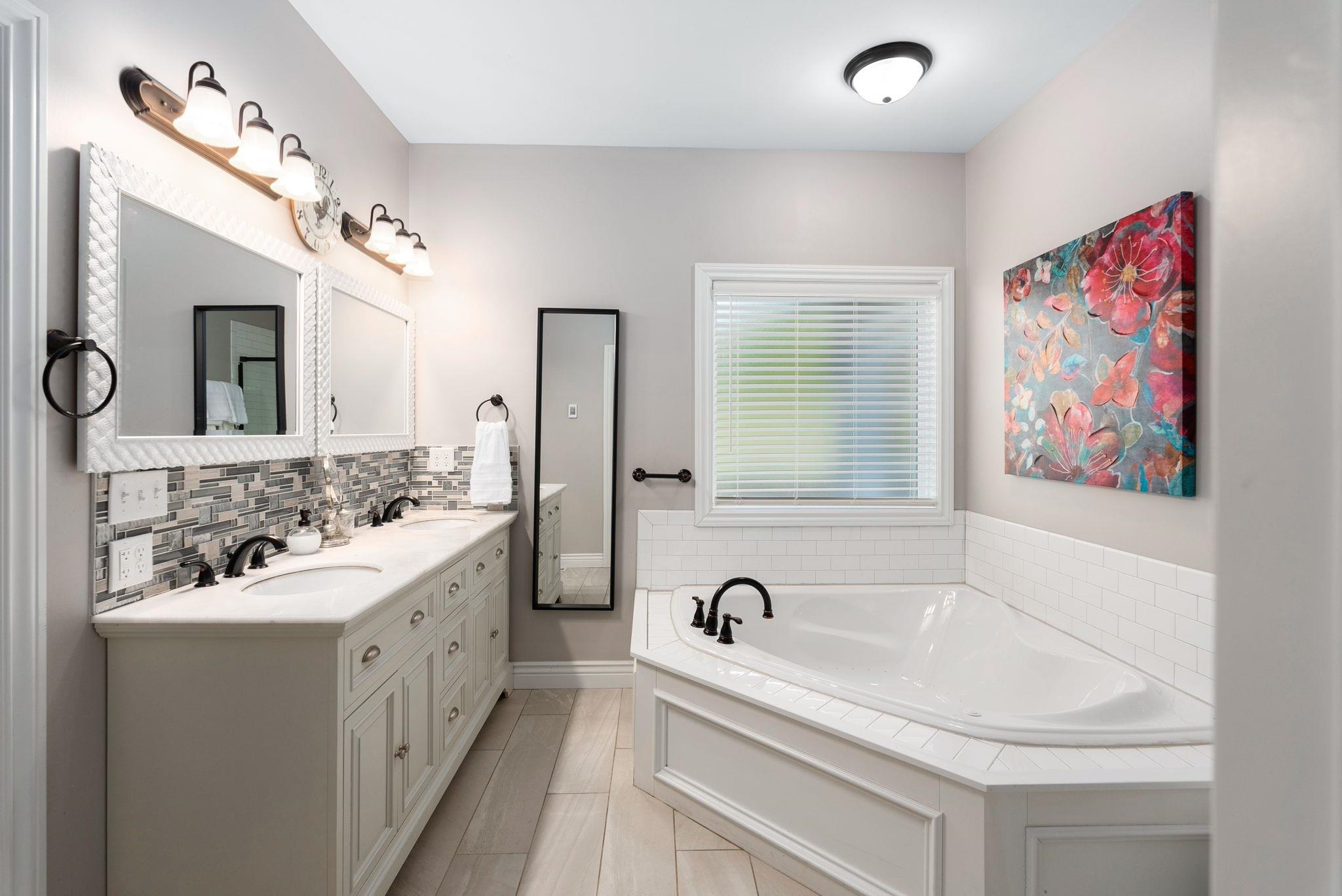 108 E 8th Street Sedgwick KS 67135