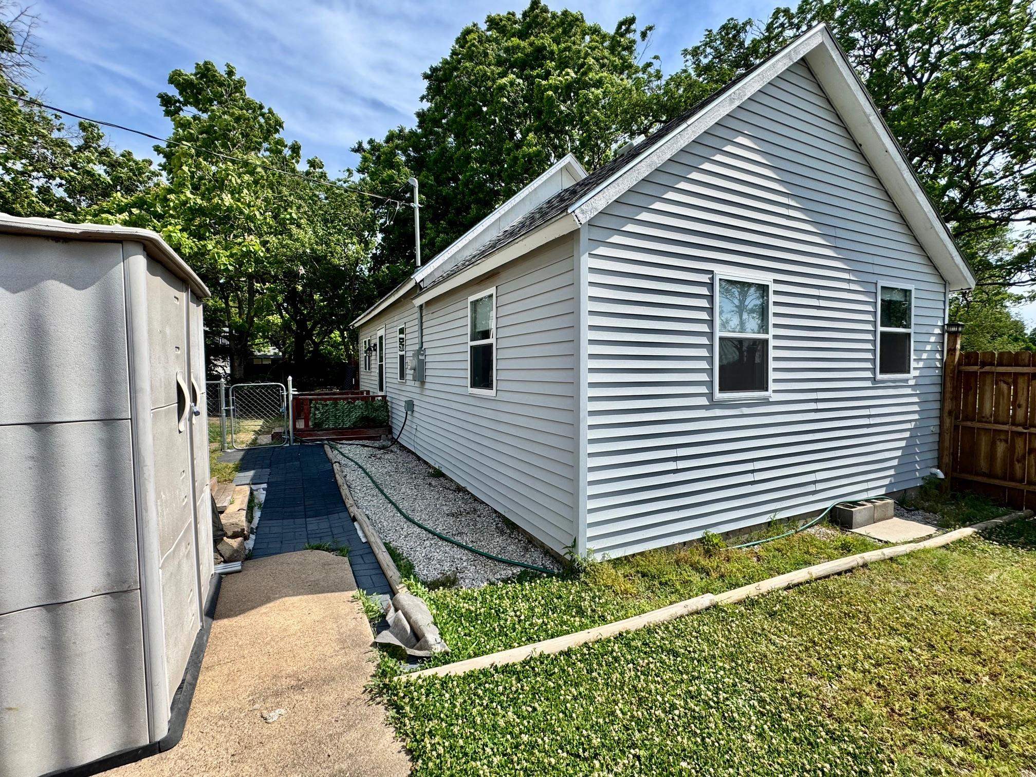 617 N Washington Street Belle Plaine KS 67013