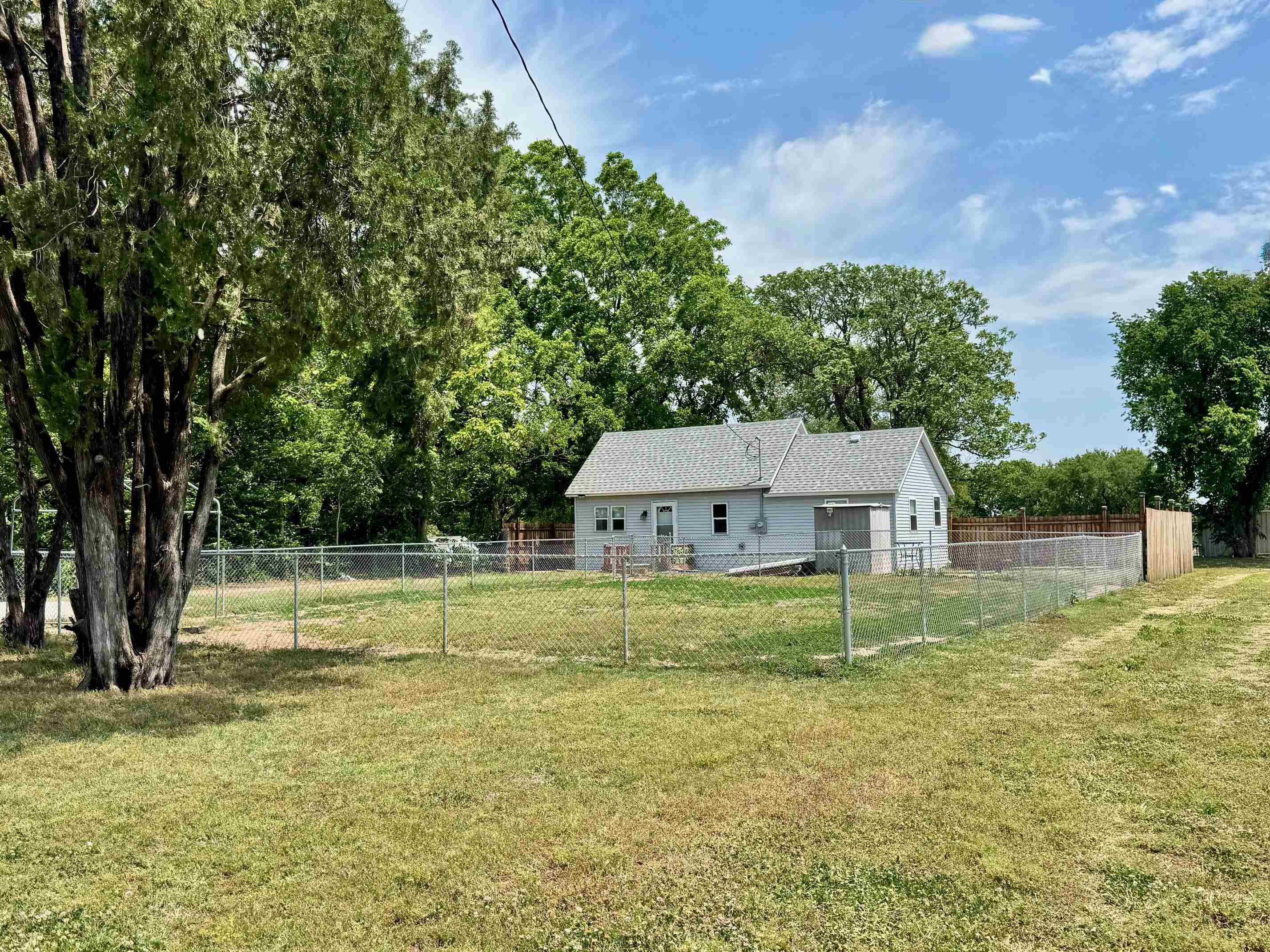 617 N Washington Street Belle Plaine KS 67013