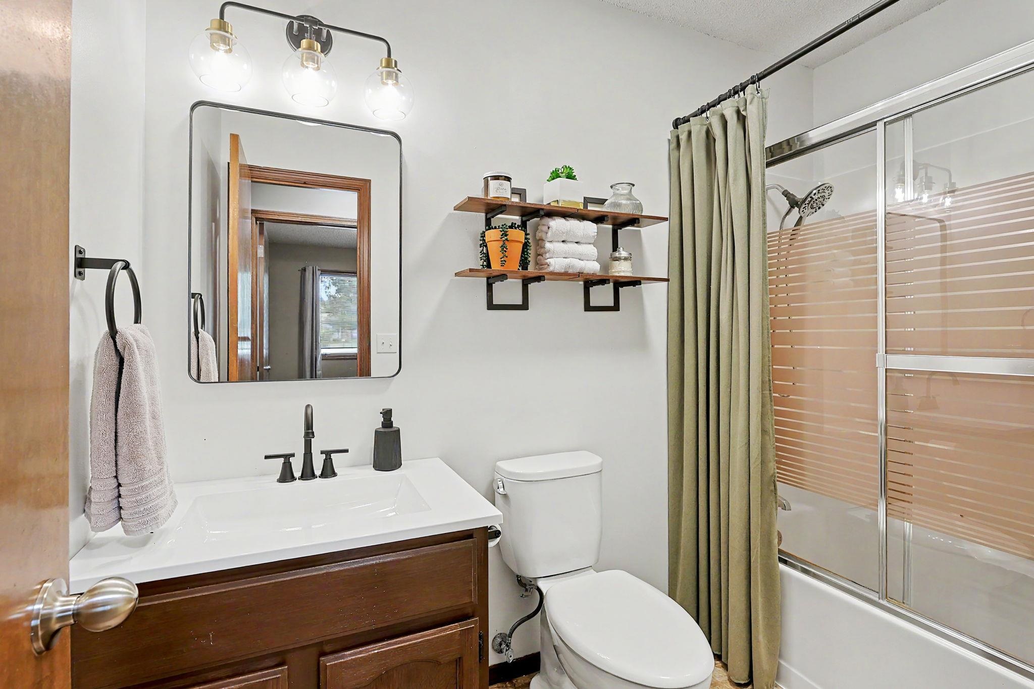 326 N Shefford Wichita KS 67212