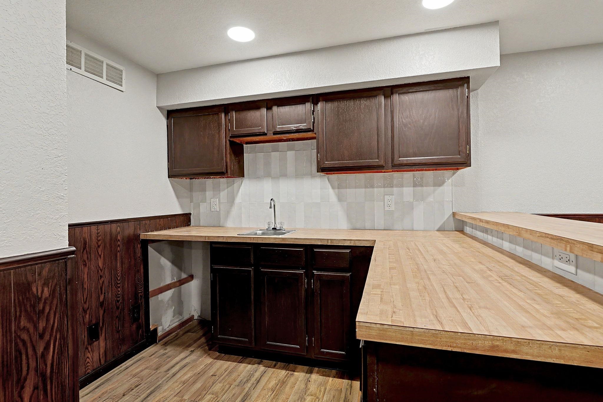 326 N Shefford Wichita KS 67212