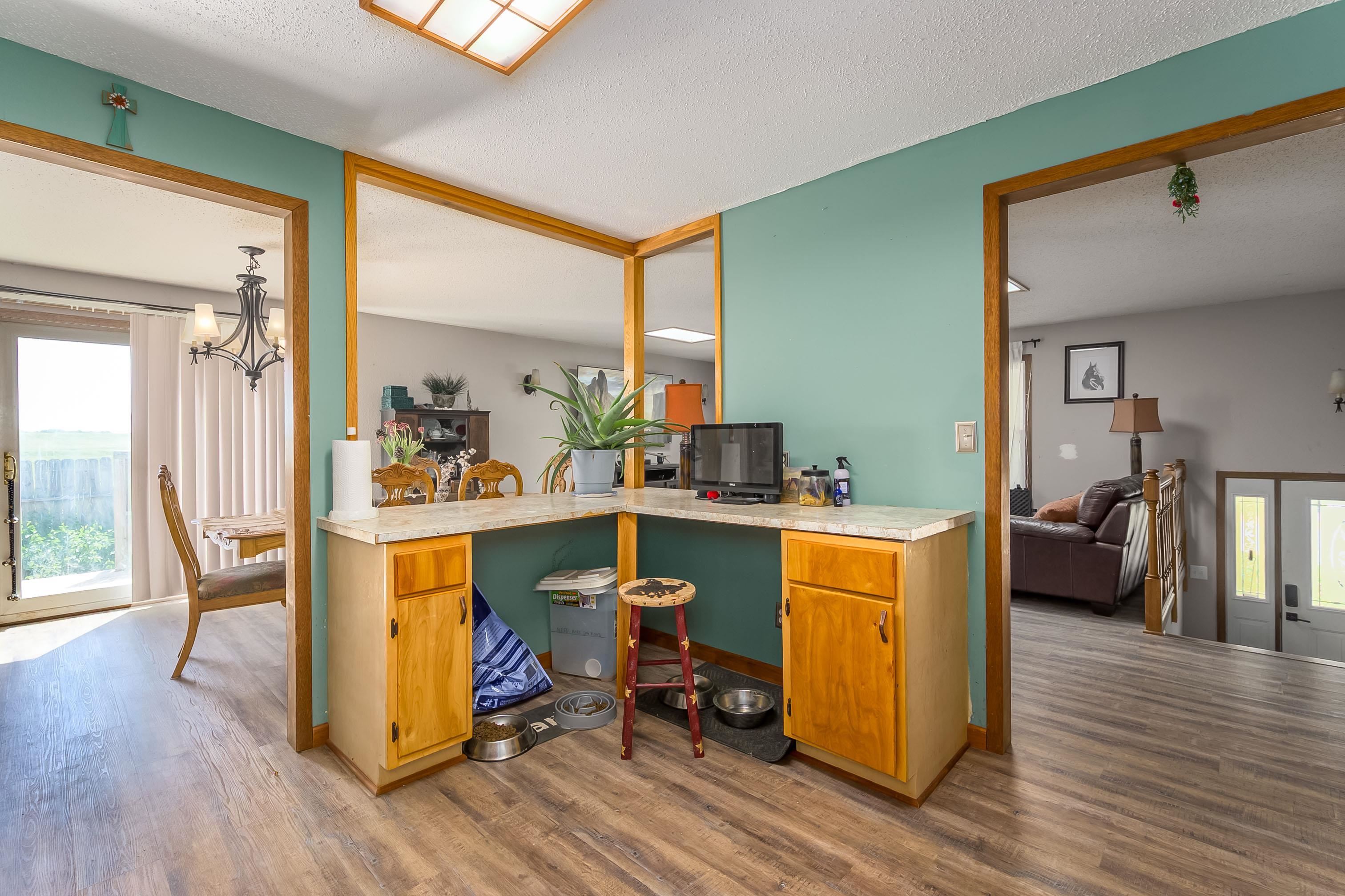 1403 N Webb Road Mulvane KS 67110