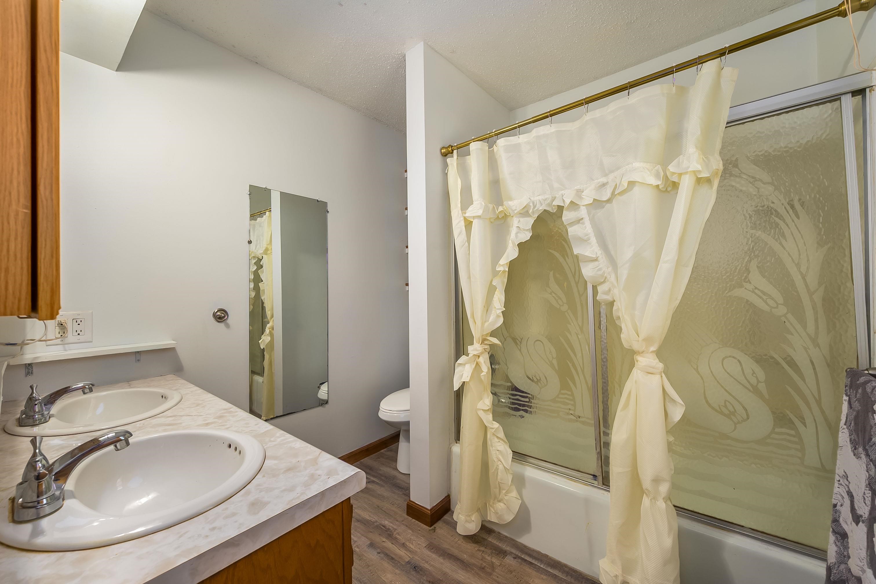 1403 N Webb Road Mulvane KS 67110