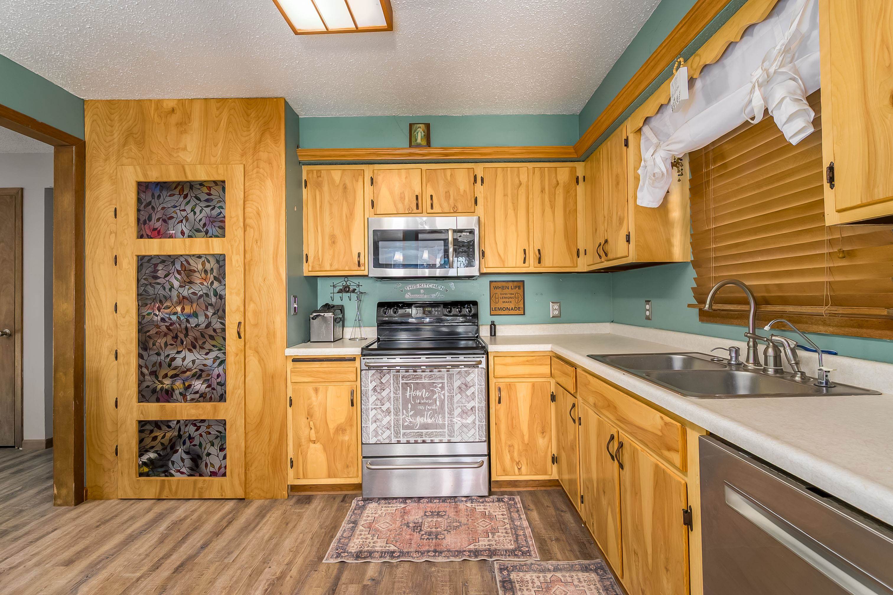 1403 N Webb Road Mulvane KS 67110
