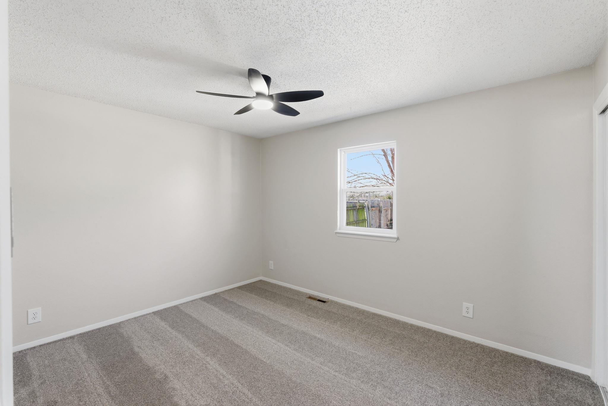 1637 N Timberline Drive Rose Hill KS 67133