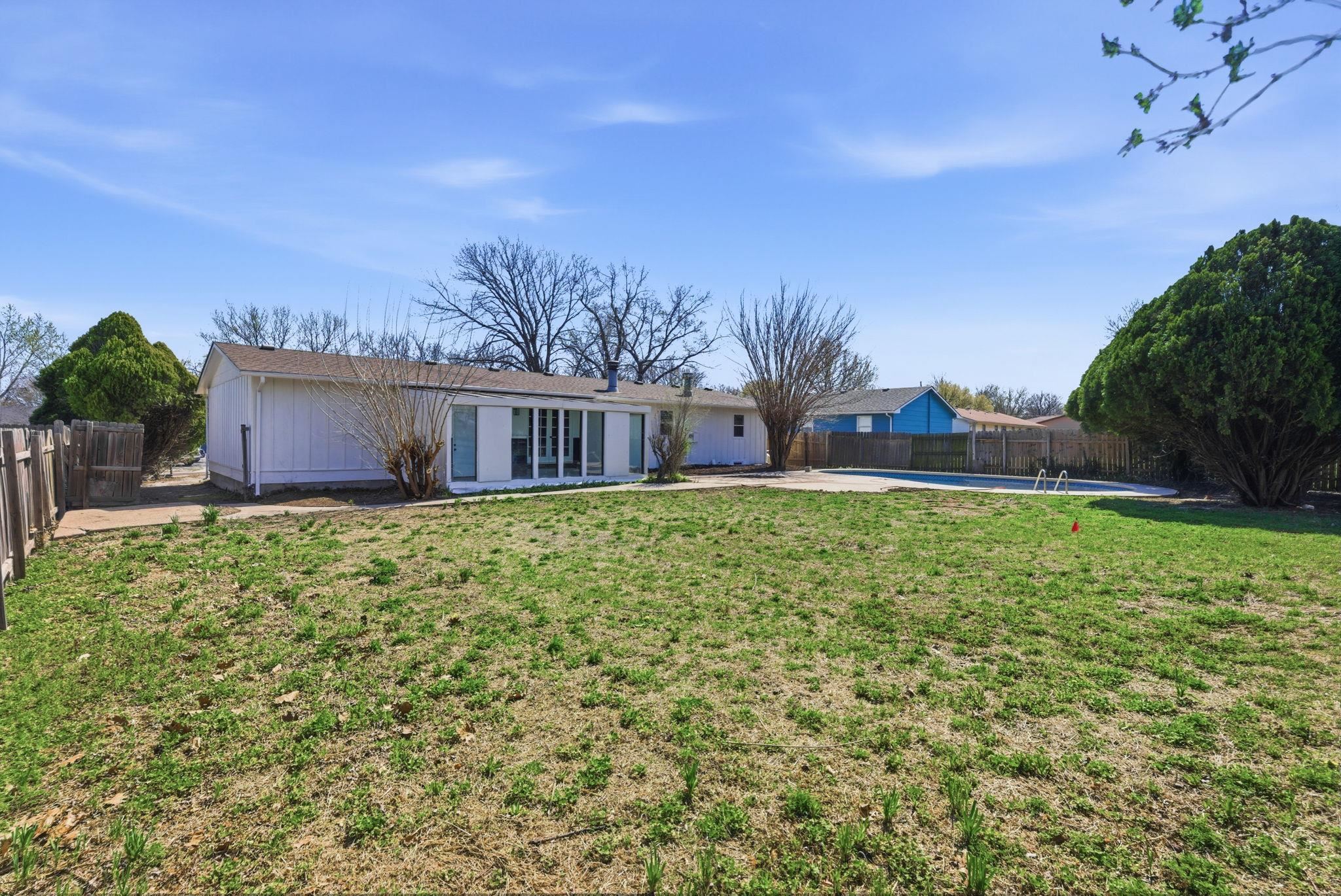 1637 N Timberline Drive Rose Hill KS 67133