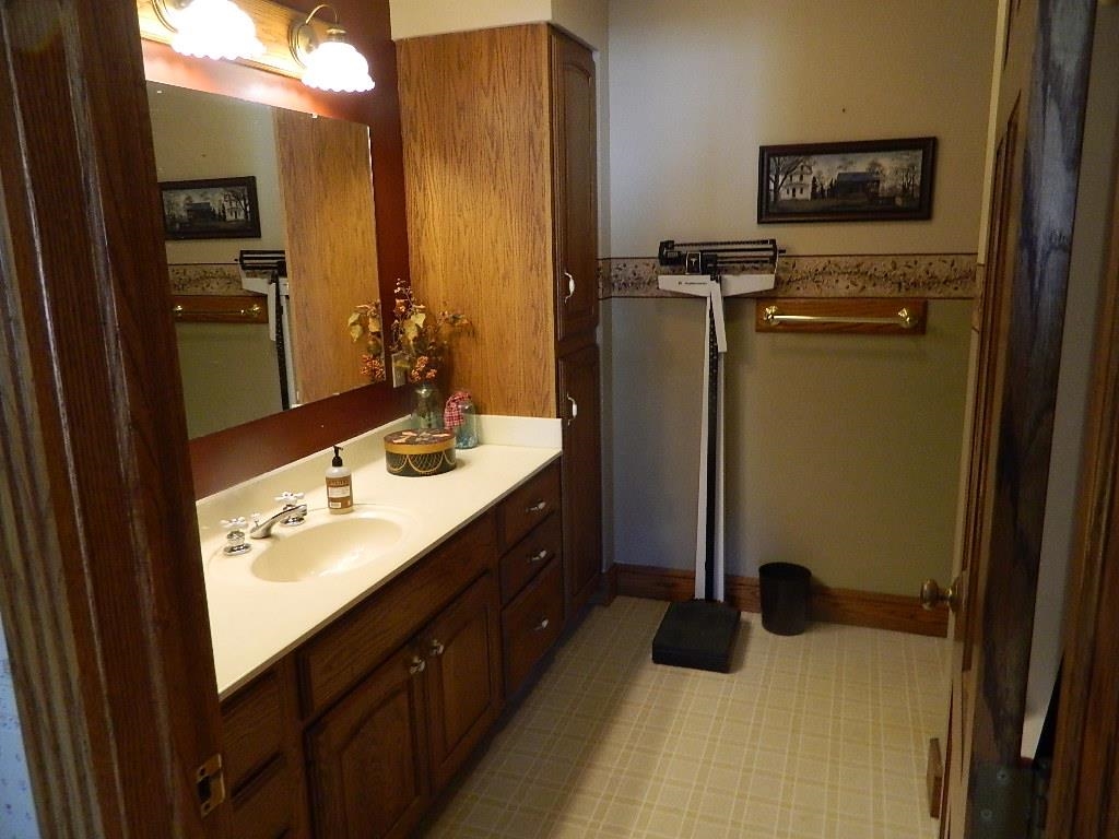 4622 E 9th Avenue Winfield KS 67156