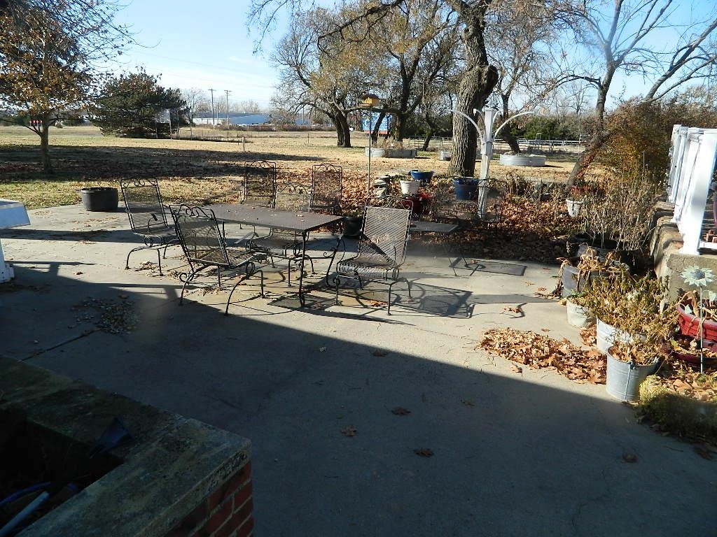 4622 E 9th Avenue Winfield KS 67156