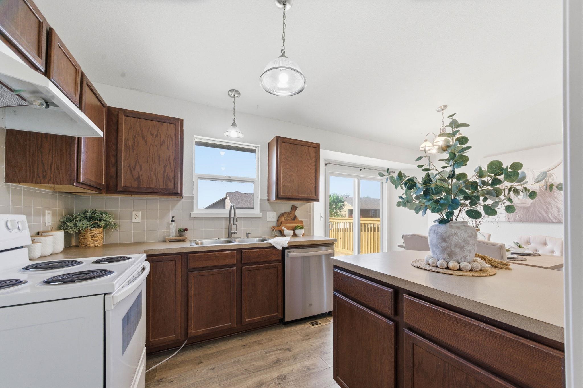 2413 E Casey Drive Goddard KS 67052